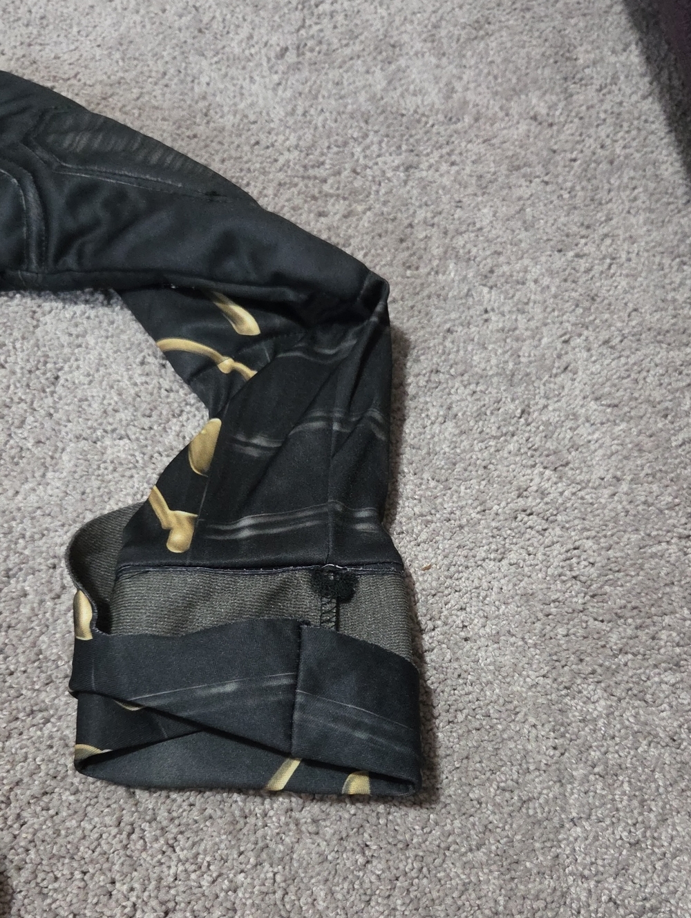 Marvel Avengers Endgame Hawkeye Ronin Black Hooded Utility Jacket with Gold Trim - Picture 3 of 14